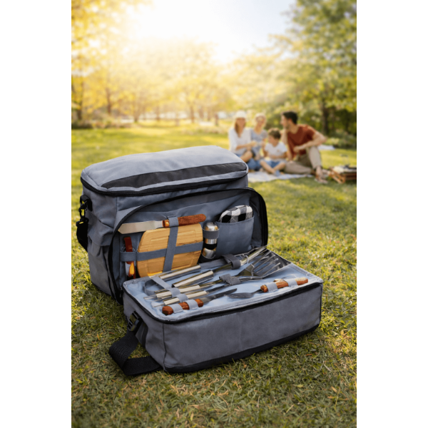 תיק צידנית עם כלי מנגל לפיקניק וטיולים